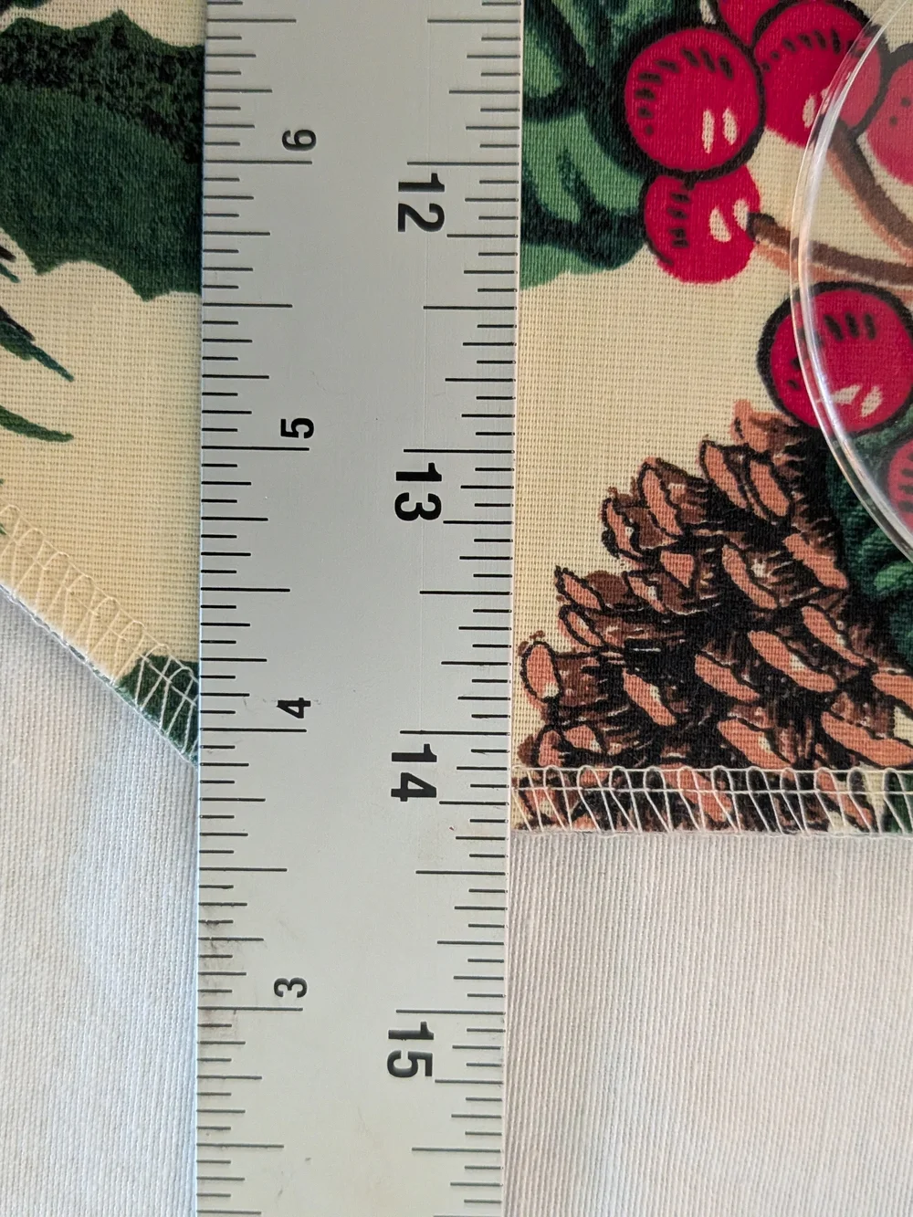 Christmas Holly Berry & Pinecone Six Placemat Set 6